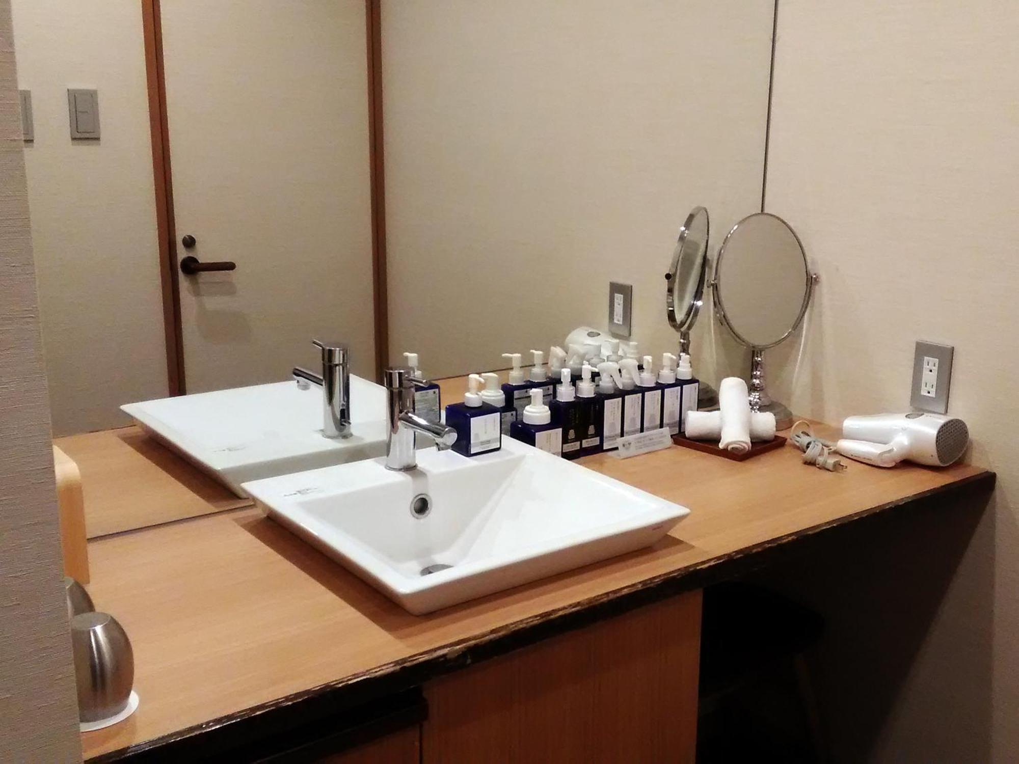 Niseko Konbu Onsen Tsuruga Moku-No-Sho Hotel Quarto foto